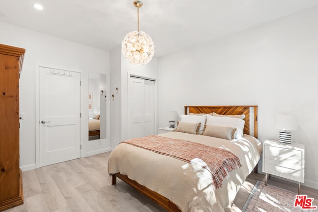 Building Photo - 436 N La Jolla Ave