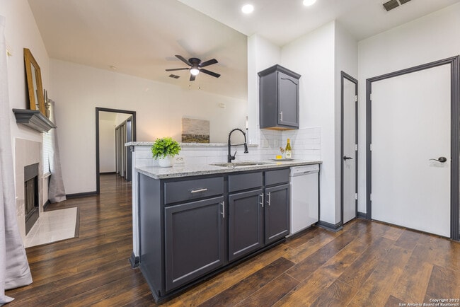 Building Photo - 9807 Marbach Bend
