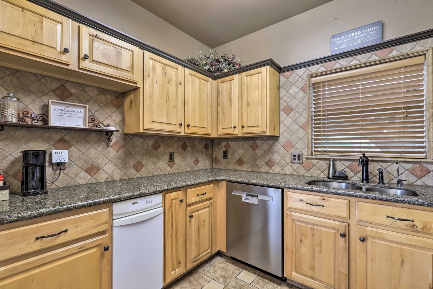 Building Photo - 1804 E West Pinion Cir