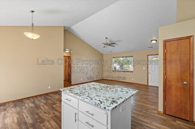 Building Photo - 8920 Torrey Ln