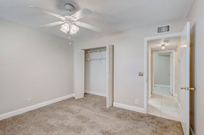 Building Photo - 601 Sabal Ridge Cir