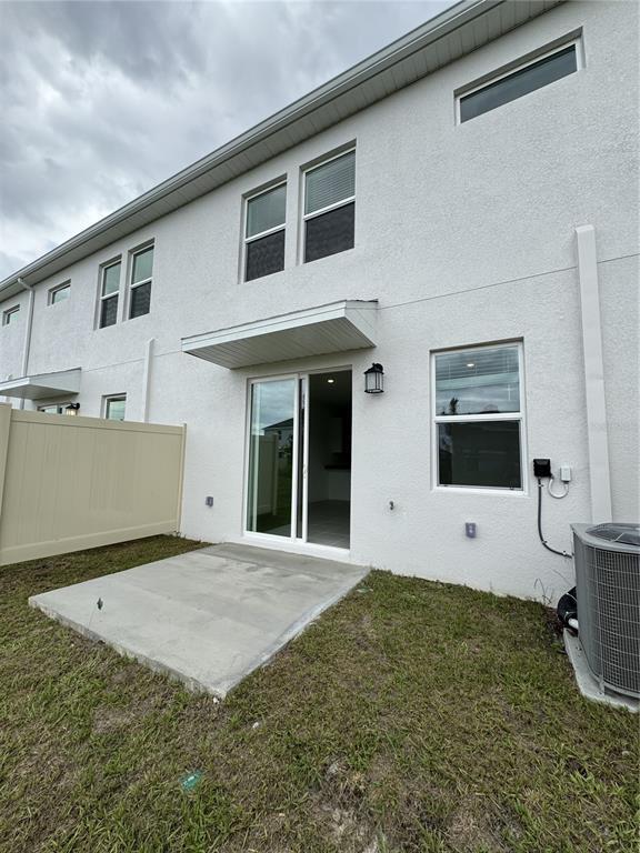 Building Photo - 2641 Skyline Lp