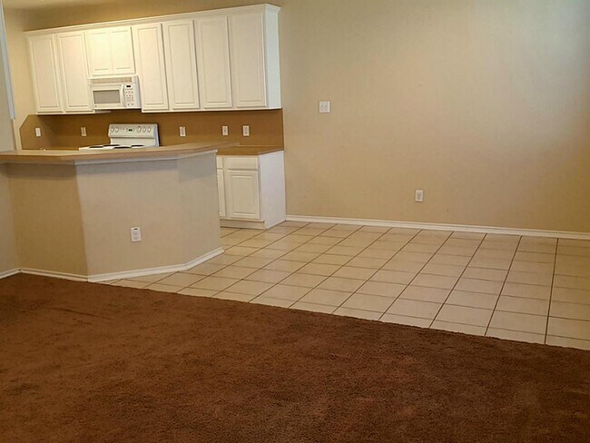 Building Photo - 111 Gallery Cove Ct