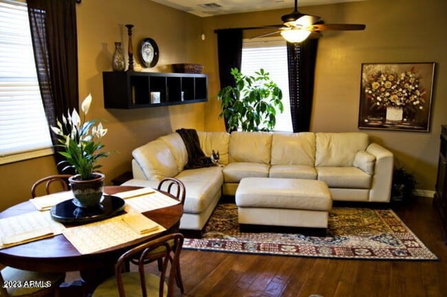 Building Photo - 5713 S 21st Pl