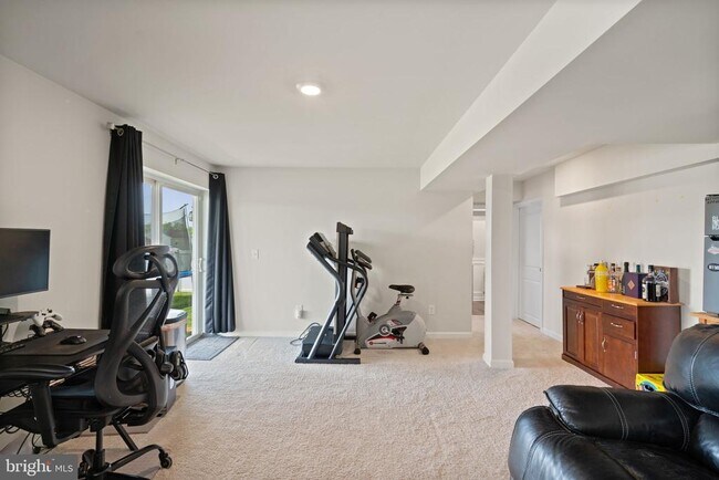 Building Photo - 35418 River Bend Dr