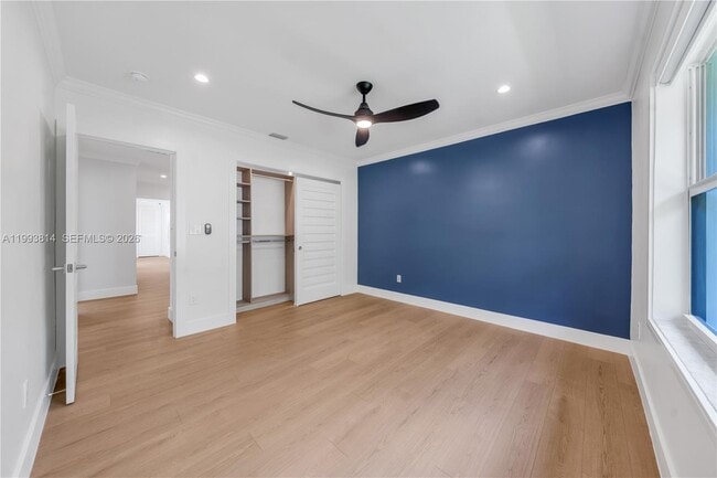 Building Photo - 5120 Carillo St