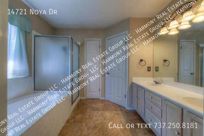 Building Photo - 14721 Noya Dr