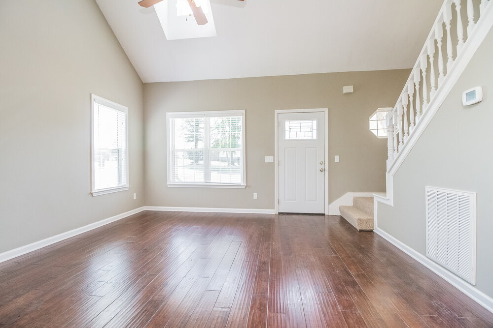 Building Photo - 636 Zellwood Dr