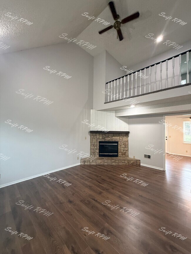 Building Photo - 6704 W 150th St