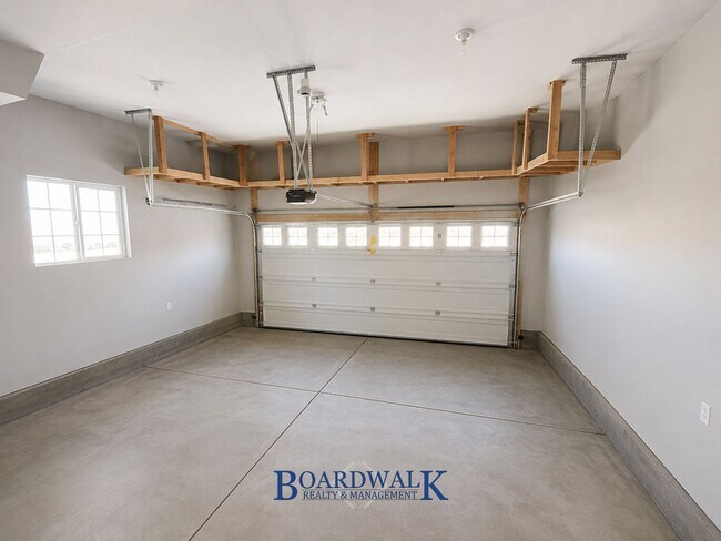 Building Photo - 5623 Coastal Ridge Ln