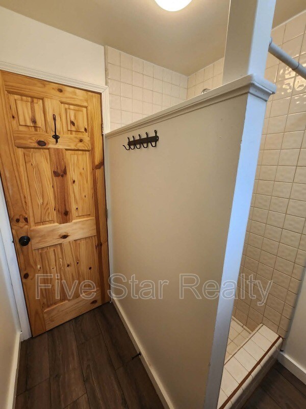 Building Photo - 12896 Rices Crossing Rd