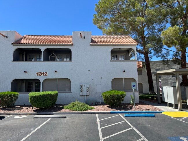 Building Photo - 1312 Bass Dr
