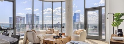 Building Photo - 1707 S Michigan Ave
