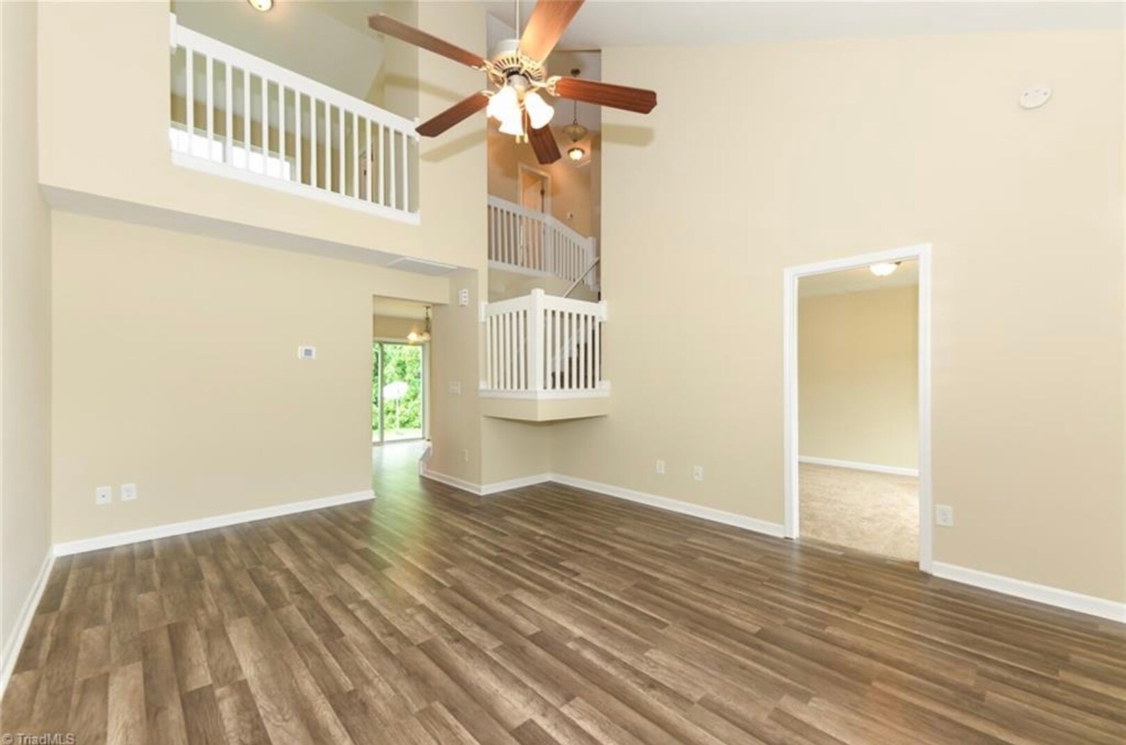 Building Photo - 636 Grasswren Way
