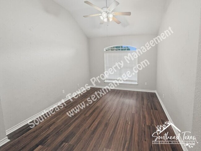 Building Photo - 280 Parkway Dr