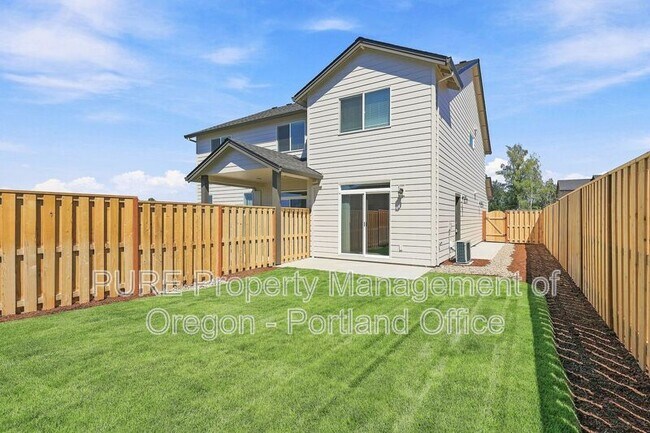 Building Photo - 588 NE Alderwood Dr