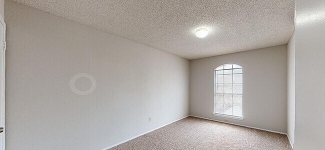 Building Photo - 13806 Cambourne Dr