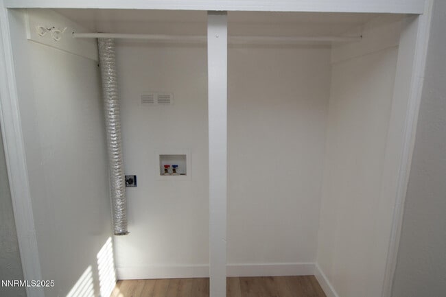 Building Photo - 1607 H St