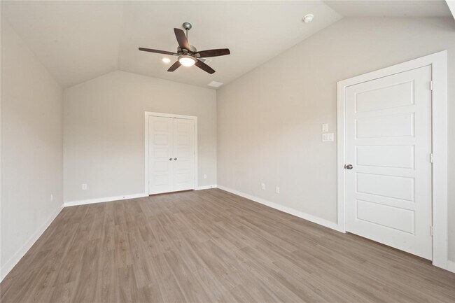 Building Photo - 8635 Jetty Glen Dr