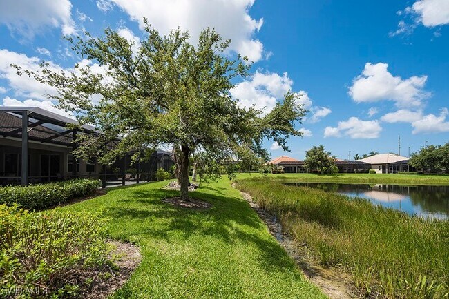 Building Photo - 6101 Dogleg Dr
