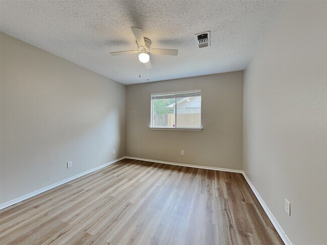 Building Photo - 7410 Soledad Dr