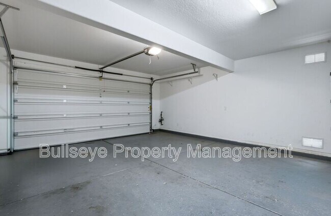 Building Photo - 304 N 78th Pl