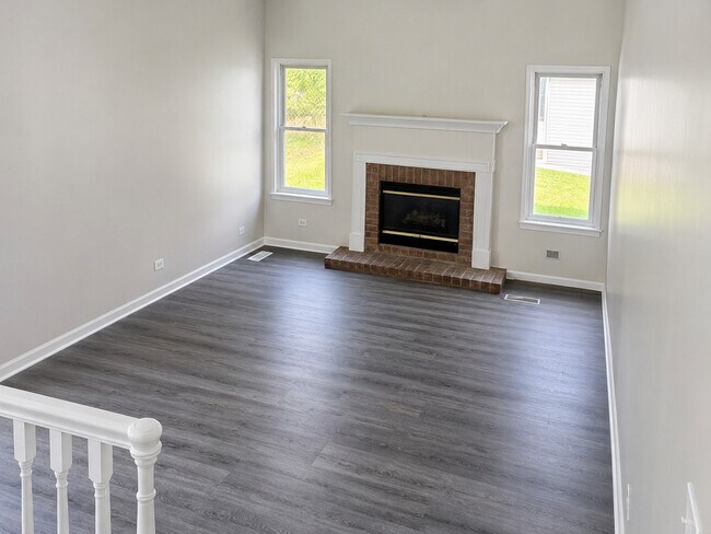 Building Photo - 1432 Huntcliff Rd