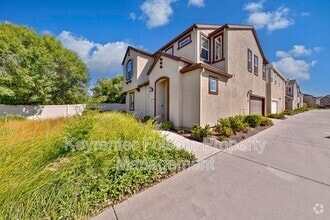 Building Photo - 3057 Bernini Pl