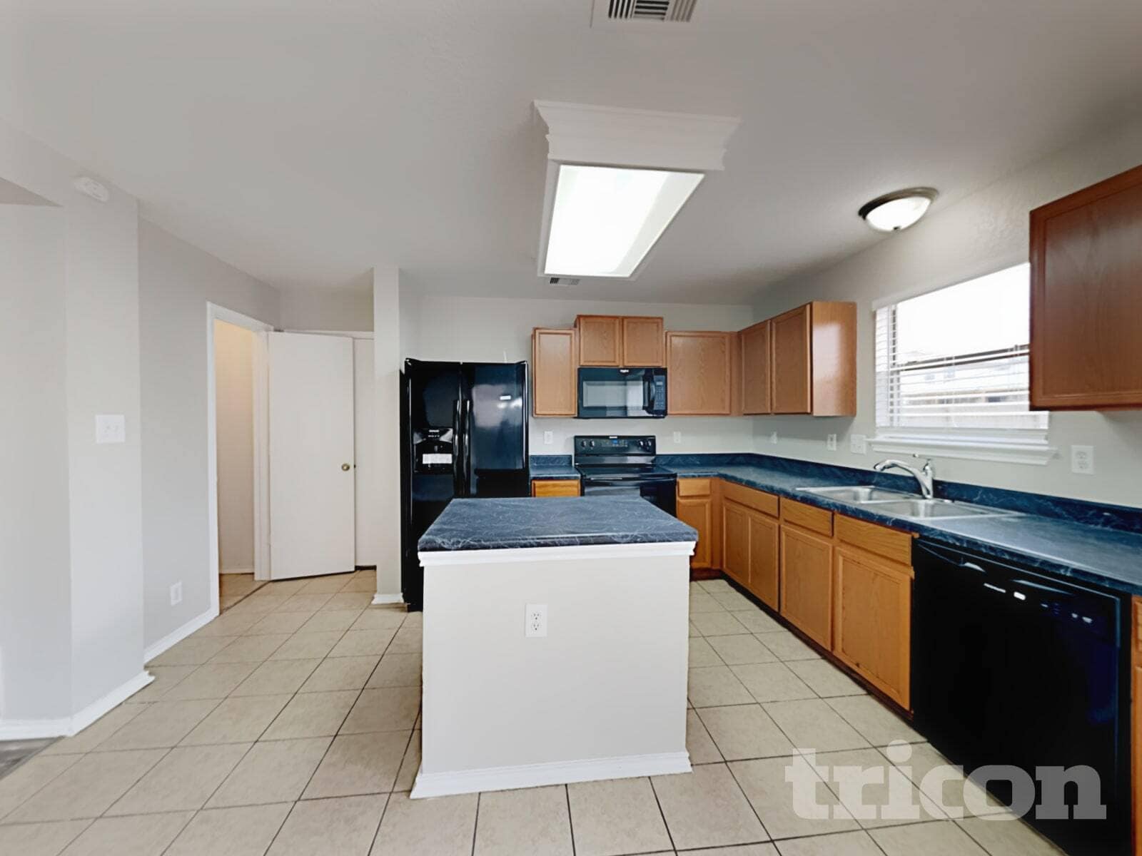 Building Photo - 15819 Hastings Park