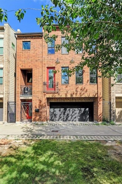 Building Photo - 1706 Francis St