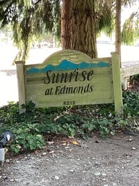 Building Photo - Charming Edmonds Condo with Two Garages and Modern Comforts