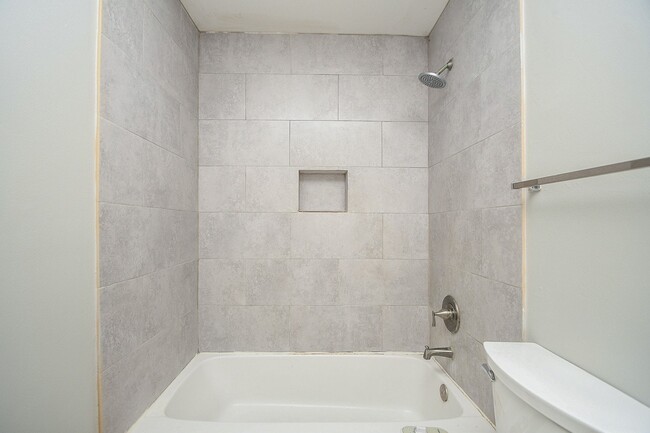 Building Photo - 4258 Belle Park Dr