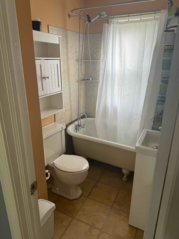 Building Photo - 12214 Louisiana Ave