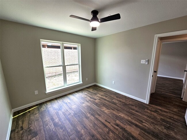 Building Photo - 10846 Kirktown Dr