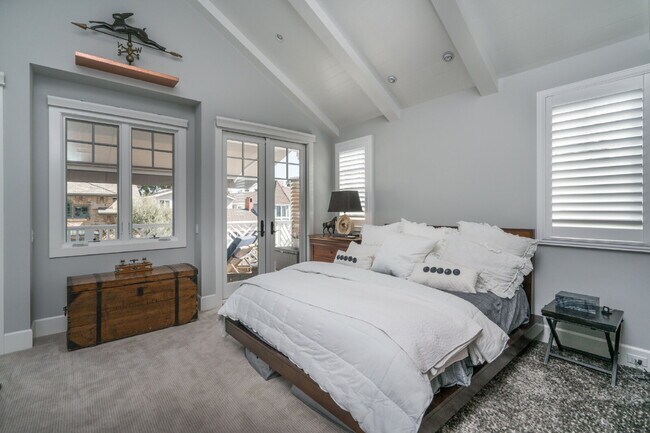 Building Photo - California Coastal Awaits: Luxurious Custom 3-Bedroom Home with Marble Touches on Balboa Island