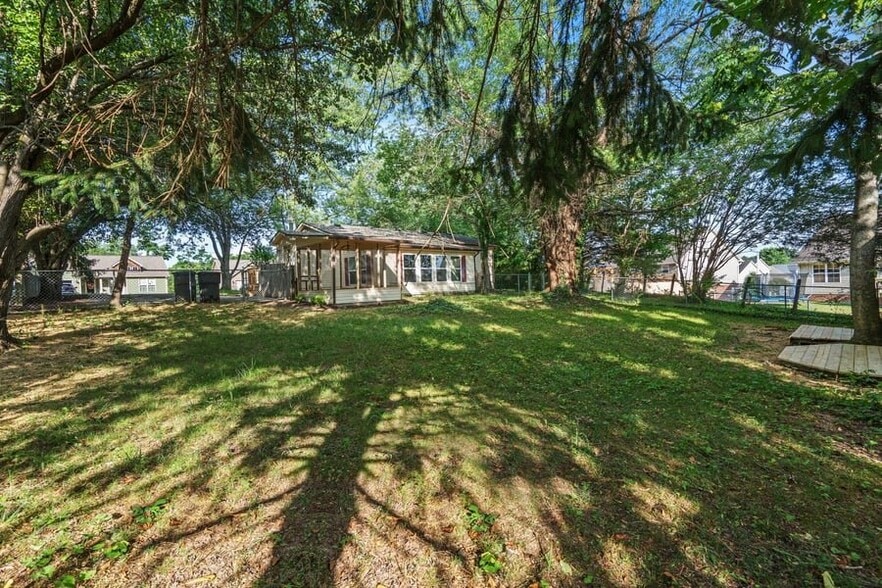 Building Photo - 1539 White Rd