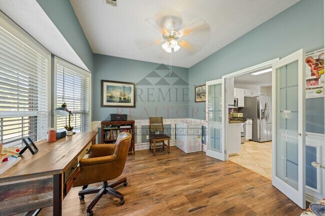 Building Photo - 393 Lee Rd 554