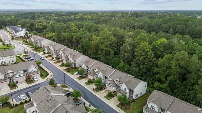 Building Photo - 1211 Nightshade Dr