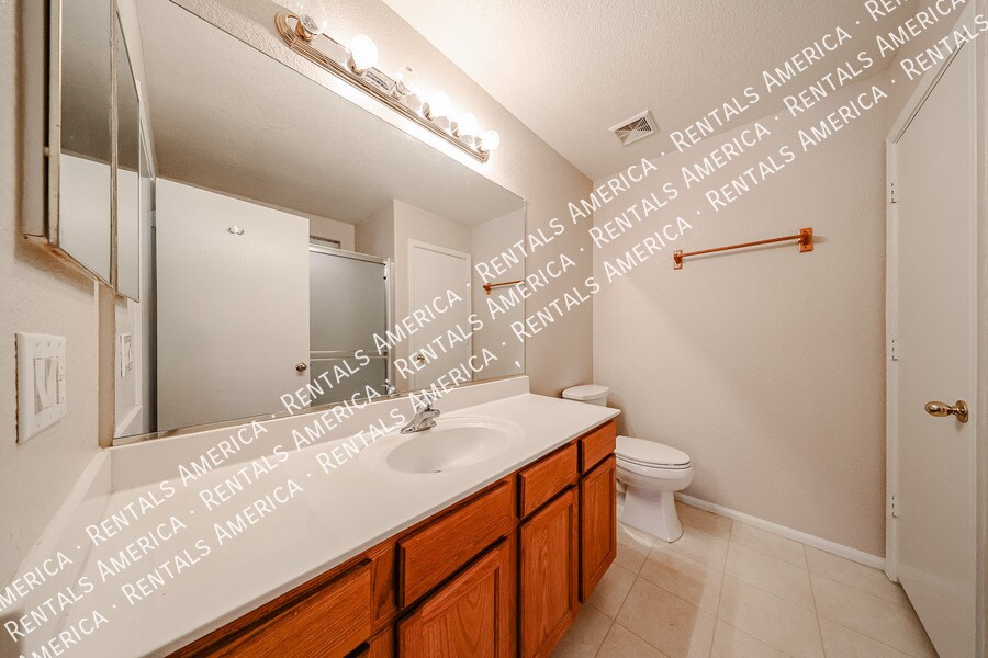 Building Photo - 42610 W Michaels Dr