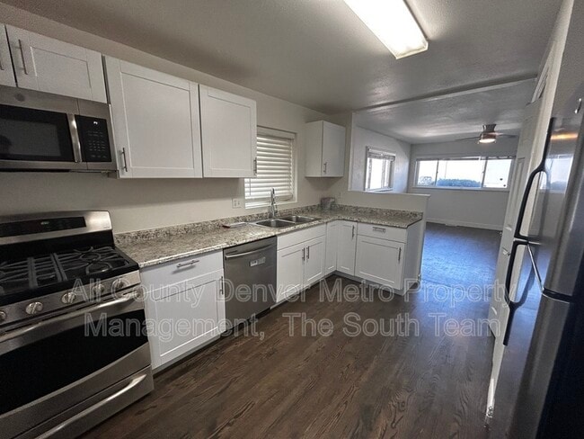 Building Photo - 71 Del Mar Cir