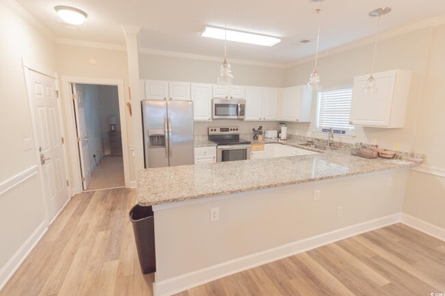 Building Photo - 4835 Carnation Cir