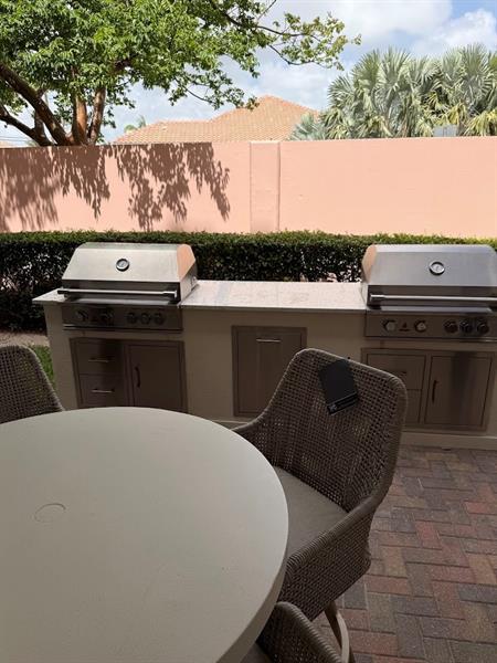 Building Photo - 4241 N Ocean Blvd