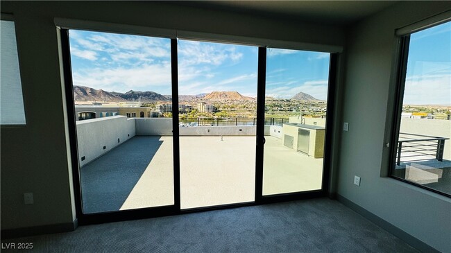 Building Photo - 26 Promenade Isle Ln