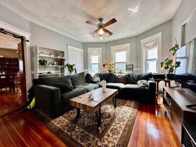 Primary Photo - 121 Lowell St