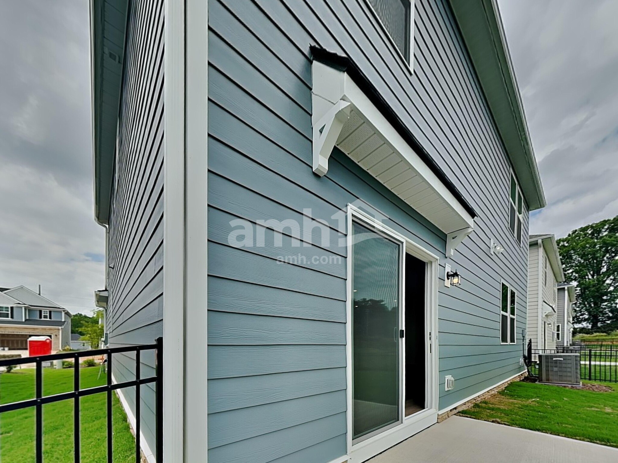 Building Photo - 3520 Lincoln Hts Ln