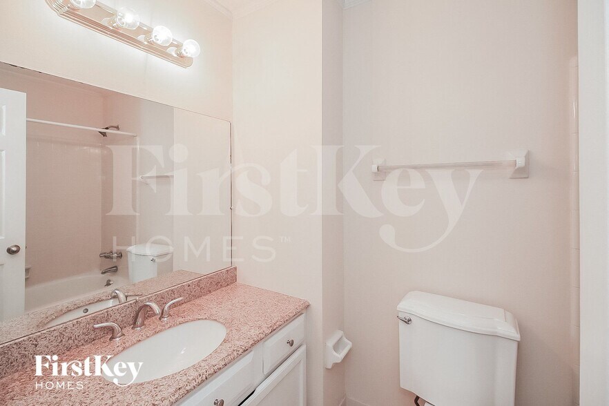 Building Photo - 205 Lanyard Loop