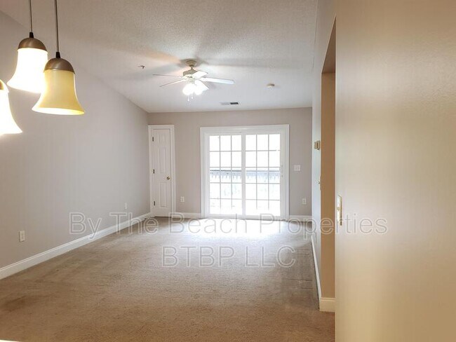 Building Photo - 6010 Dick Pond Rd