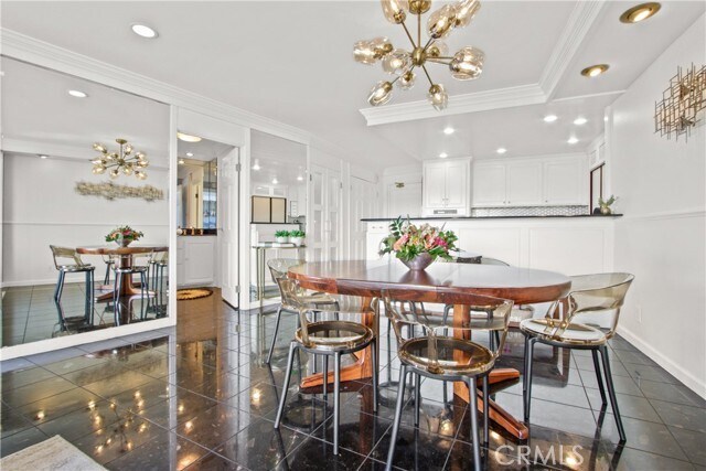 Building Photo - 700 E Ocean Blvd