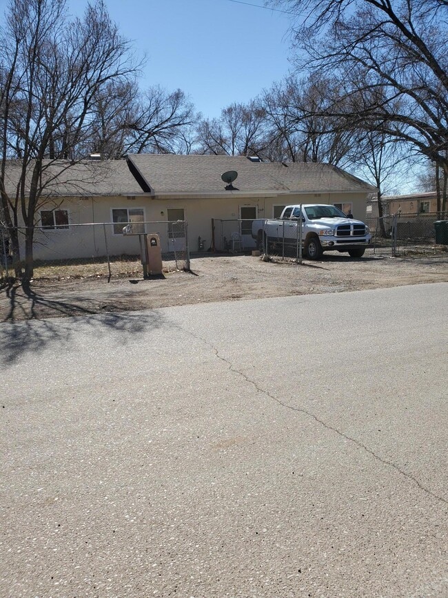 Primary Photo - 1428 Saunders Rd SW
