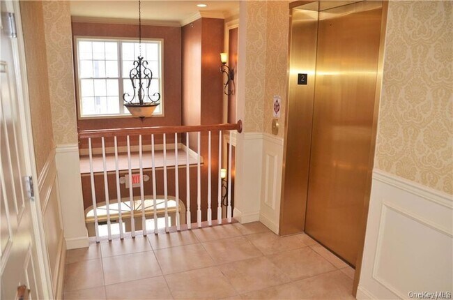 Building Photo - 106 Canter Ct